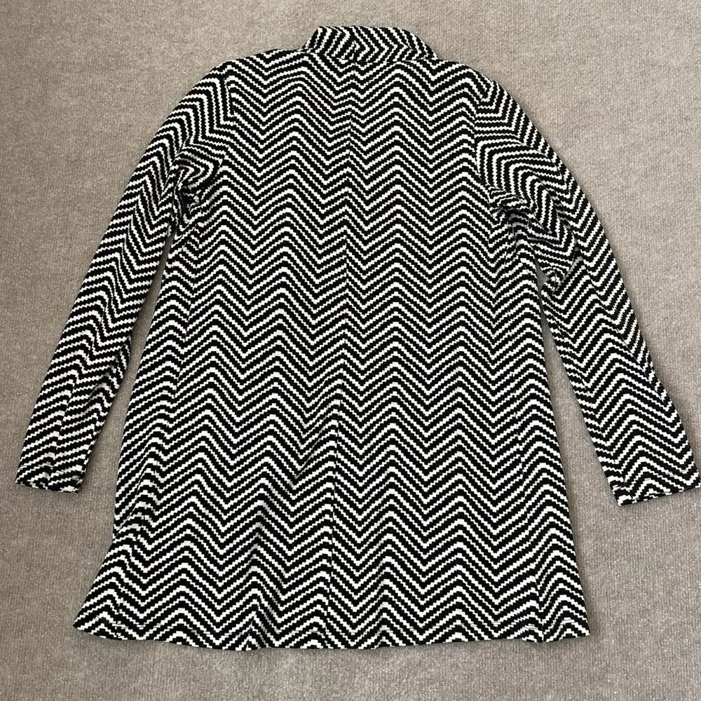 Skies Are Blue Cardigan Womens Small Black White Cascade Open Front Sweater
